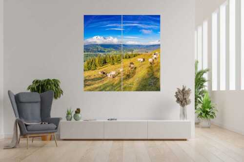Bergschafe auf der ersten Weide im Frühling bei Garmisch-Partenkirchen mit Blick zum Zugspitzmassiv - Erste Weide - 4er Split, Größe ca. 180x180cm, Seitenverhältnis 1:1 - Schafe bei Garmisch-Partenkirchen - weitere Infos unter https://www.kriner-weiermann.de