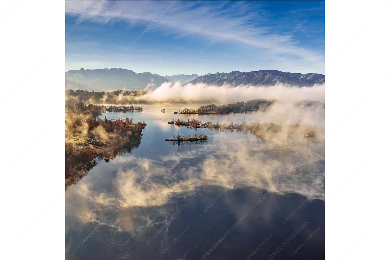 Es lichtet sich – Seitenverhältnis 1:1 — Staffelsee Nebel Murnau Seehausen Blick über die Nebel am Staffelsee