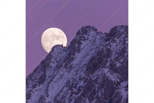 Vollmondaufgang hinter Wörner im Karwendelgebirge - Fast voll - Seitenverhältnis 1:1 - Vollmond am Wörner - weitere Infos unter https://www.kriner-weiermann.de
