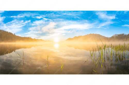 Aufgehende Sonne über dem Barmsee mit Soierngebirge - Feinster Morgen - Seitenverhältnis 2:1 - Sonnenaufgang am Barmsee - weitere Infos unter https://www.kriner-weiermann.de