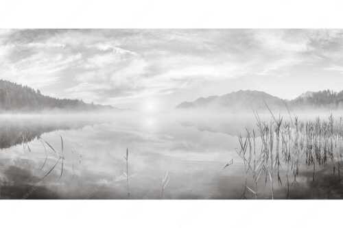 Aufgehende Sonne über dem Barmsee mit Soierngebirge - Feinster Morgen - Seitenverhältnis 2:1 - Sonnenaufgang am Barmsee - weitere Infos unter https://www.kriner-weiermann.de