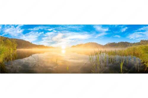 Aufgehende Sonne über dem Barmsee mit Soierngebirge - Feinster Morgen - Seitenverhältnis 3:1 - Sonnenaufgang am Barmsee - weitere Infos unter https://www.kriner-weiermann.de