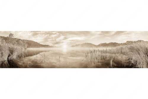 Aufgehende Sonne über dem Barmsee mit Soierngebirge - Feinster Morgen - Seitenverhältnis 4:1 - Sonnenaufgang am Barmsee - weitere Infos unter https://www.kriner-weiermann.de