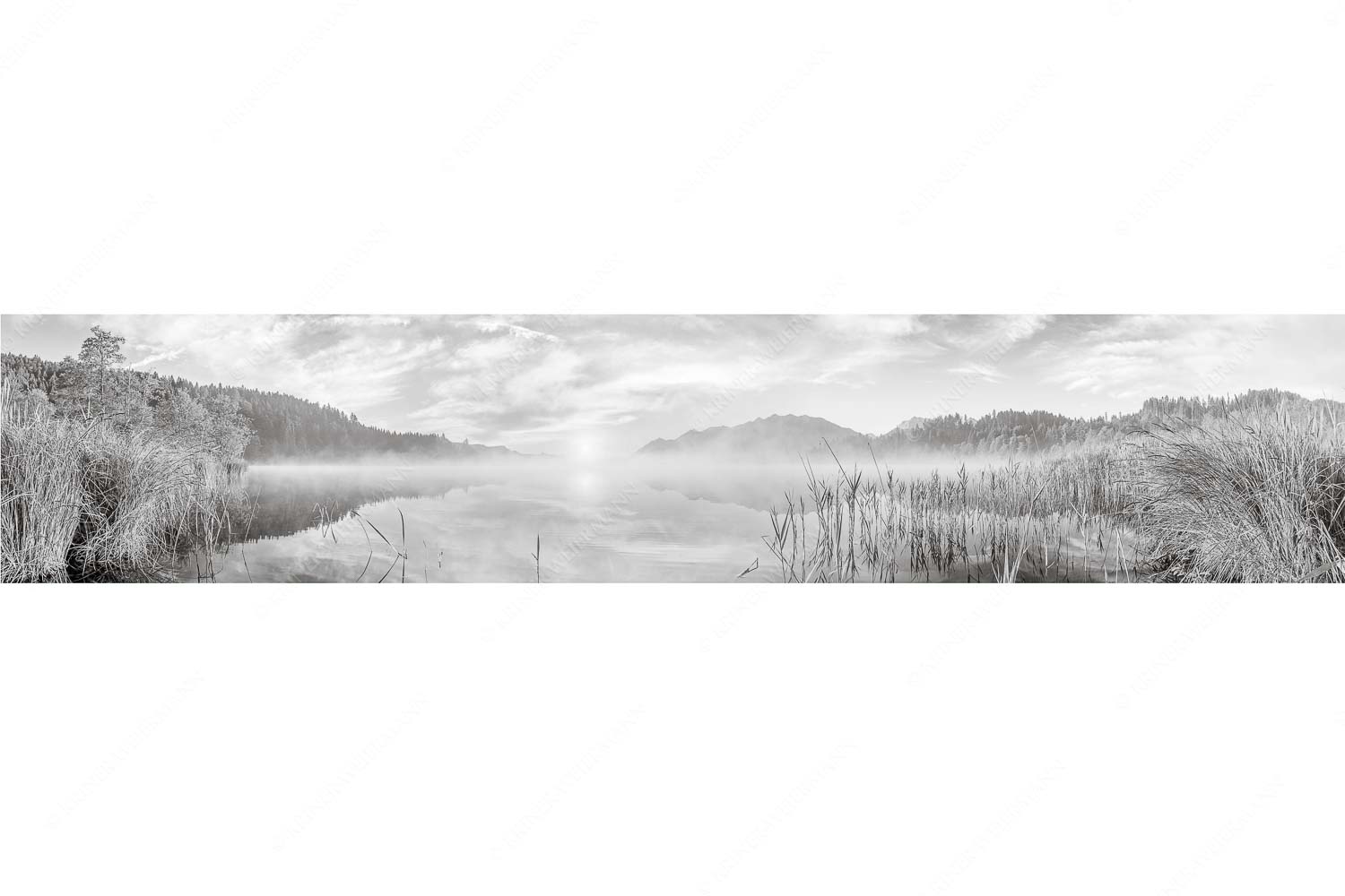 Aufgehende Sonne über dem Barmsee mit Soierngebirge