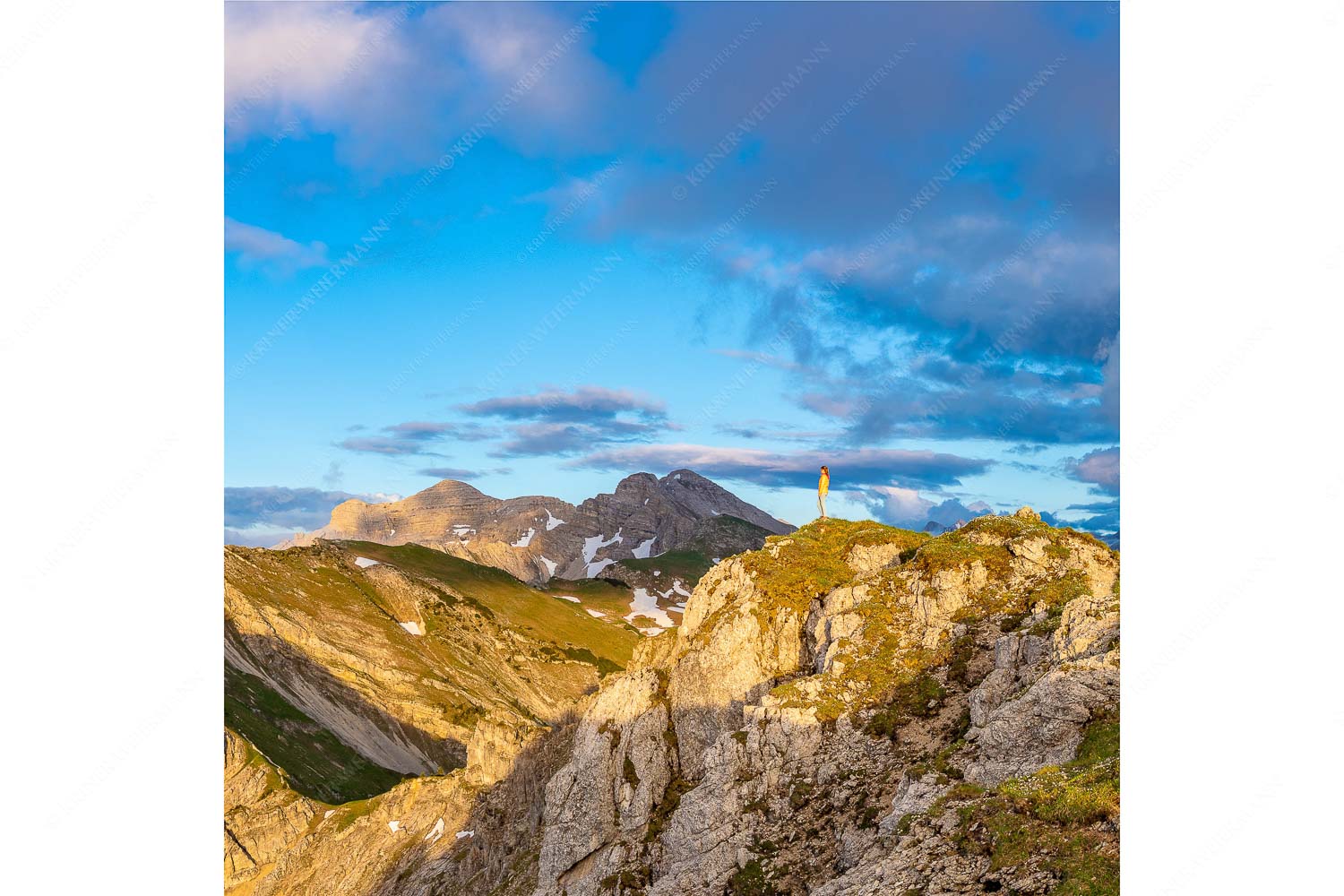 Feldernkreuz – Seitenverhältnis 1:1 — Bergsteiger am Seinskopf im Soierngebirge Blick vom Seinskopf zur Soiern- und Schöttlkarspitze
