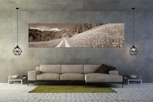 Feldweg durch die Bergbauernwiesen unterhalb vom Eckbauern - Feldweg - Größe ca. 320x80cm, Seitenverhältnis 4:1 - Alpspitze mit Hintergraseck - weitere Infos unter https://www.kriner-weiermann.de
