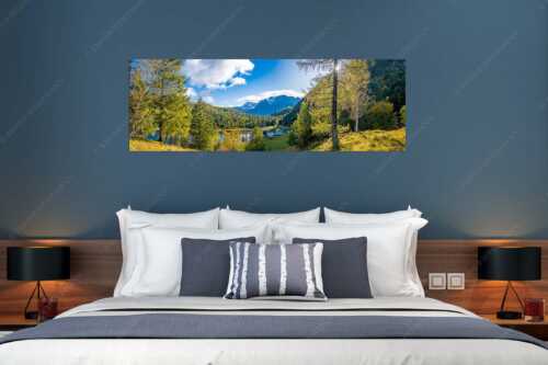 Blick über Ferchensee aufs Karwendel - Ferchenseeherbst - Größe ca. 180x60cm, Seitenverhältnis 3:1 - Ferchensee mit Karwendel - weitere Infos unter https://www.kriner-weiermann.de