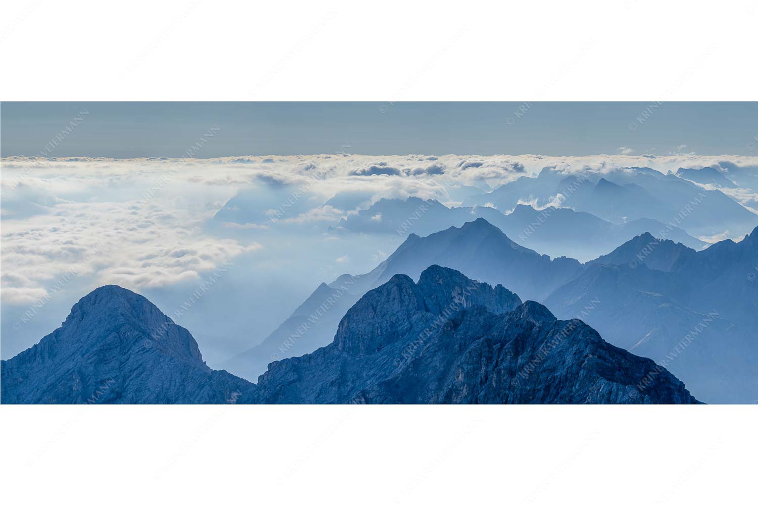 Fernweh – Seitenverhältnis 2,5:1 — Zugspitzpanorama Blick von der Zugspitze über Jubiläumsgrat nach Osten in das Karwendelgebirge