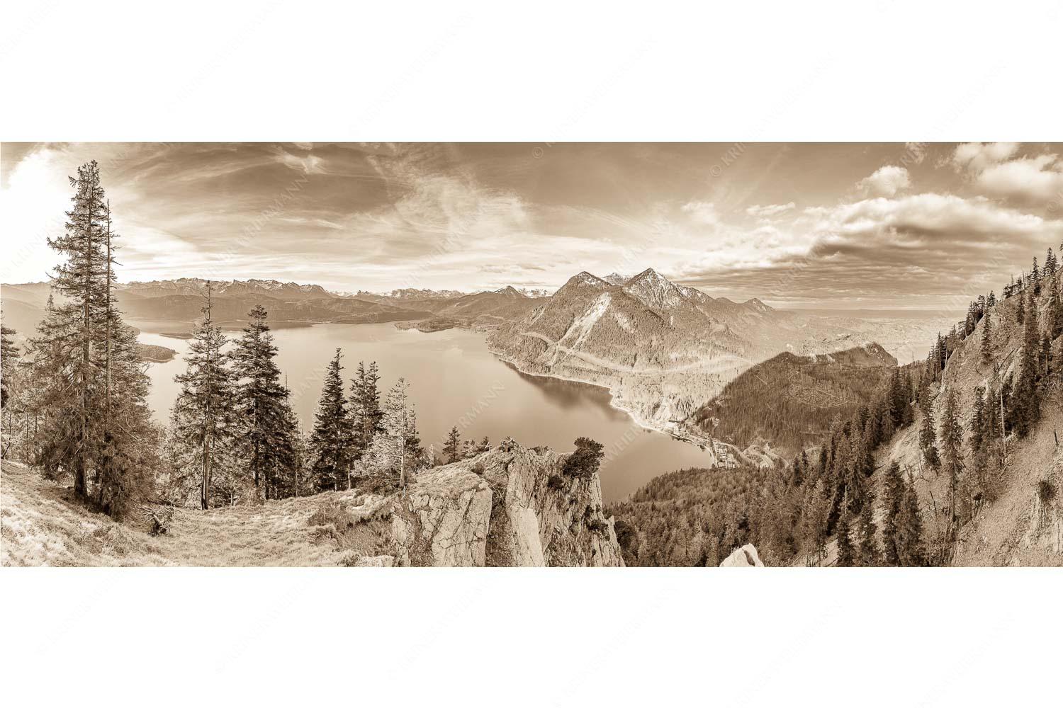 Fiordlands – Seitenverhältnis 2,5:1 — Walchensee Fahrenberg und Herzogstand Blick über Walchensee zum Herzogstand
