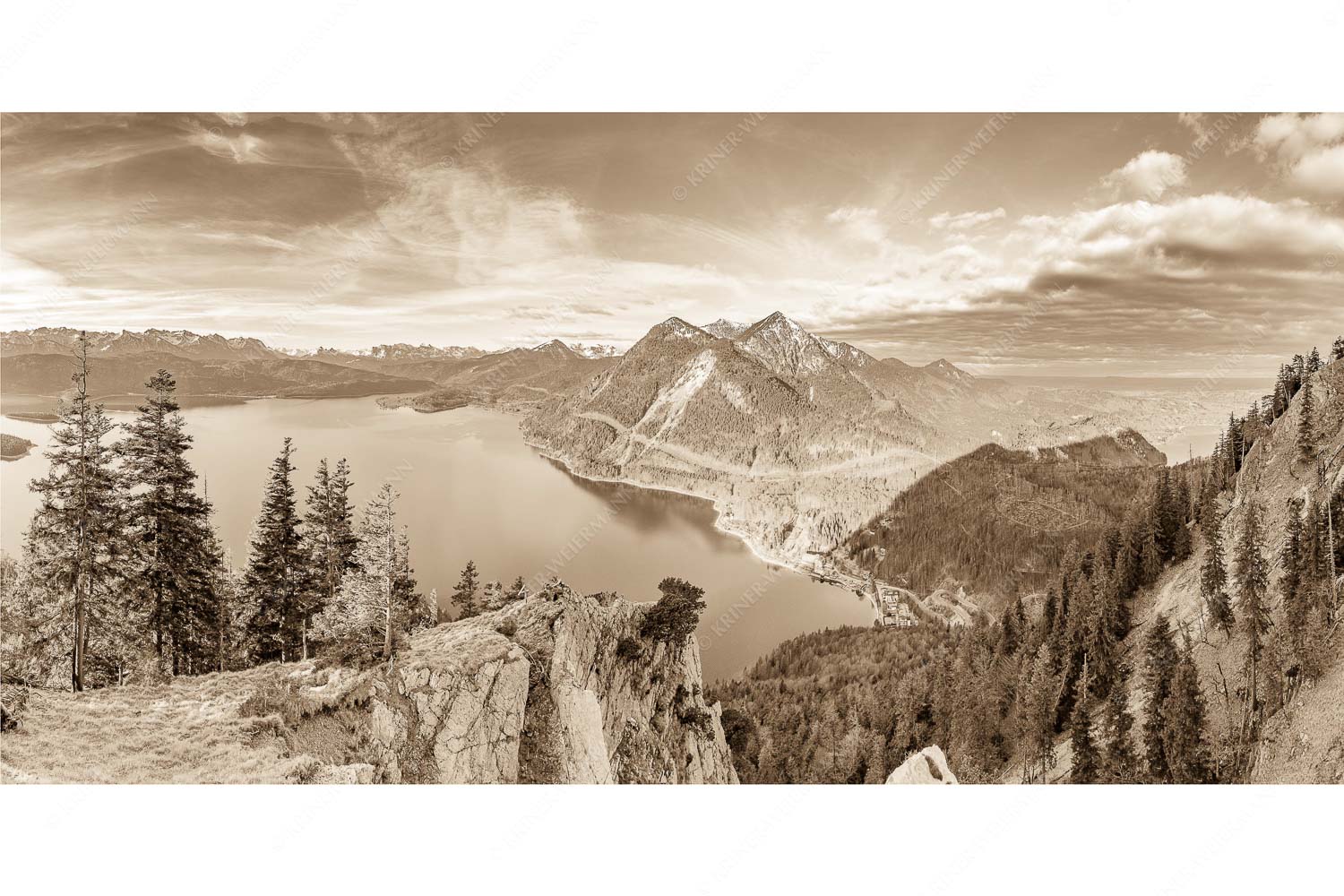 Fiordlands – Seitenverhältnis 2:1 — Walchensee Fahrenberg und Herzogstand Blick über Walchensee zum Herzogstand