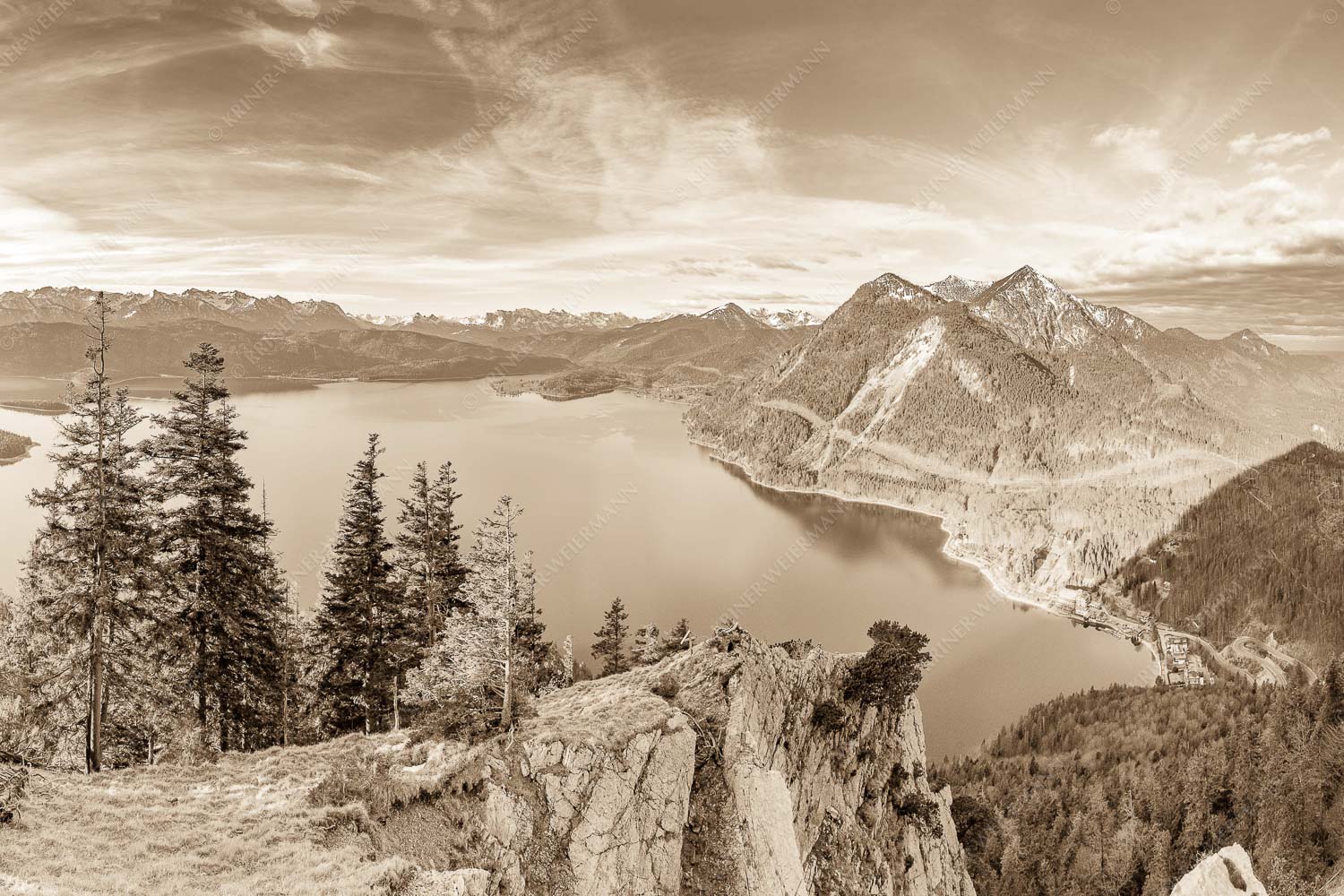 Fiordlands – Seitenverhältnis 3:2 — Walchensee Fahrenberg und Herzogstand Blick über Walchensee zum Herzogstand