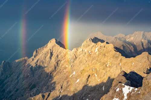 Doppelregenbogen an der Alpspitze im Wetterstein - Fontäne - Seitenverhältnis 3:2 - Regenbogen an der Alpspitze - weitere Infos unter https://www.kriner-weiermann.de