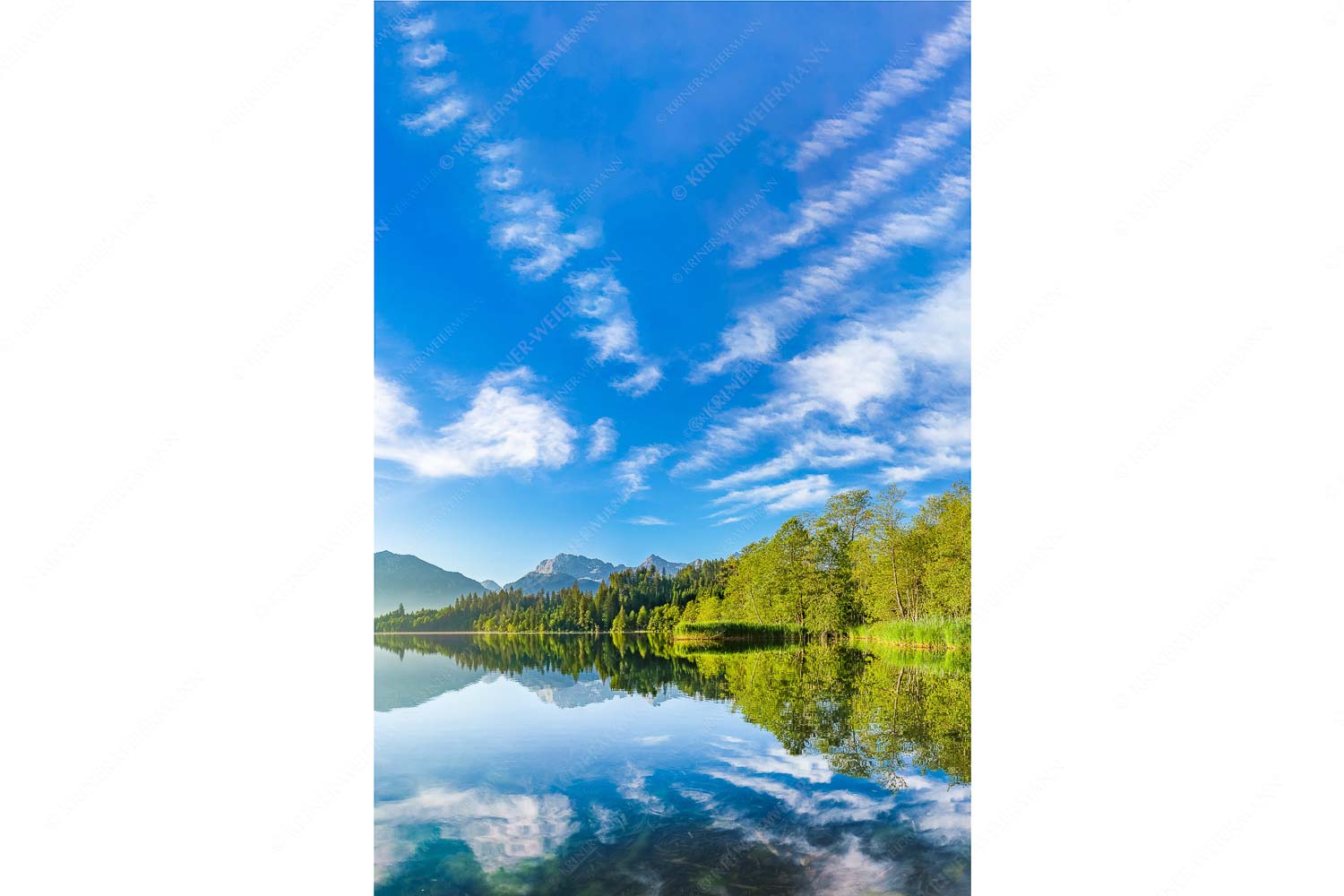 Sonnenaufgang am Barmsee mit Blick zum Karwendel - Freudiger Morgen - Seitenverhältnis 2:3 - Barmsee mit Soiern und Karwendel - weitere Infos unter https://www.kriner-weiermann.de