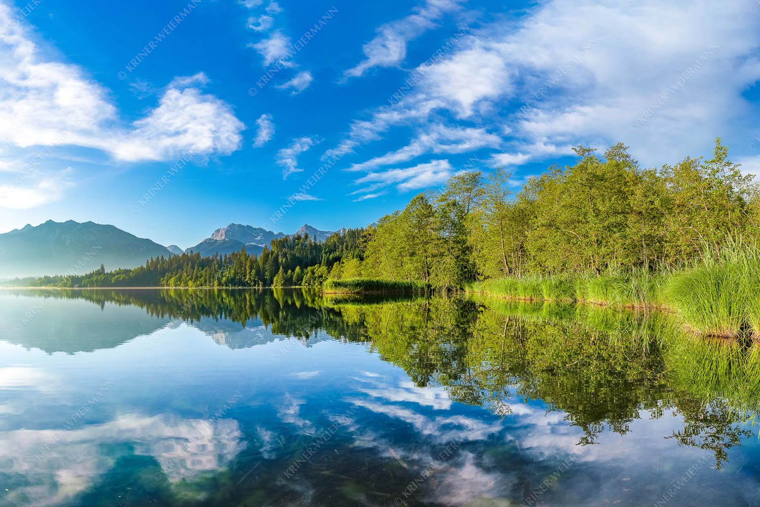 Freudiger Morgen – Seitenverhältnis 3:2 — Barmsee mit Soiern und Karwendel Sonnenaufgang am Barmsee mit Blick zum Karwendel