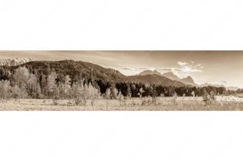 Blick über den Geroldsee mit Zugspitzmassiv im Wetterstein - Frische Birken - Seitenverhältnis 4:1 - Geroldsee mit Zugspitzmassiv - weitere Infos unter https://www.kriner-weiermann.de