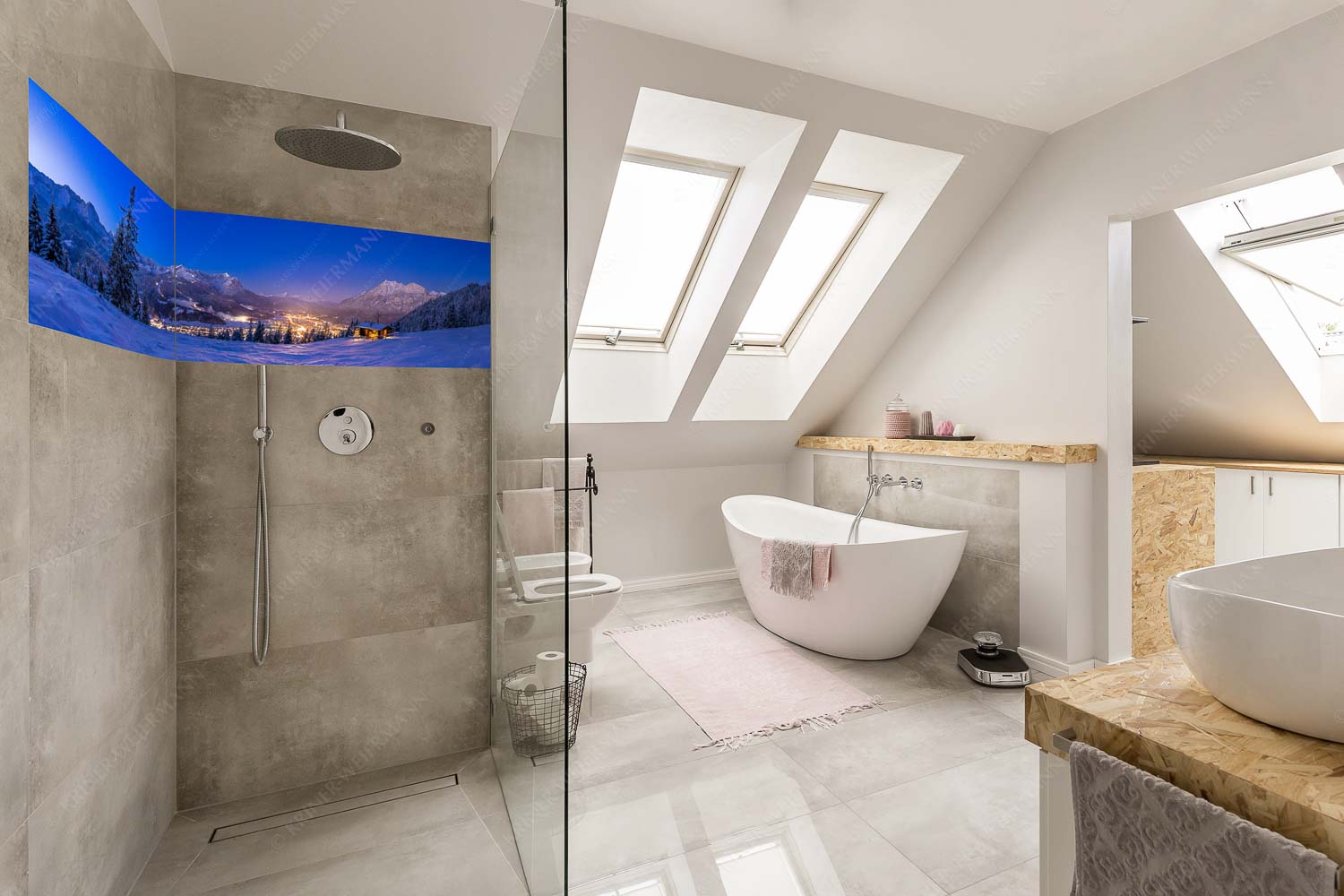 Blick über die Eckenhütte mit Garmisch-Partenkirchen und Zugspitzmassiv - Gegenpol - Größe ca. 240x60cm, Seitenverhältnis 4:1 - Advent an Eckenhütte mit Garmisch-Partenkirchen - weitere Infos unter https://www.kriner-weiermann.de