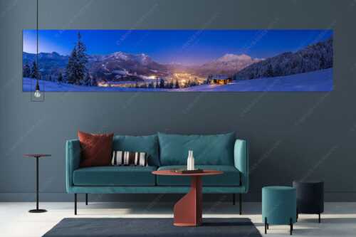 Blick über die Eckenhütte mit Garmisch-Partenkirchen und Zugspitzmassiv - Gegenpol - Größe ca. 350x70cm, Seitenverhältnis 5:1 - Advent an Eckenhütte mit Garmisch-Partenkirchen - weitere Infos unter https://www.kriner-weiermann.de