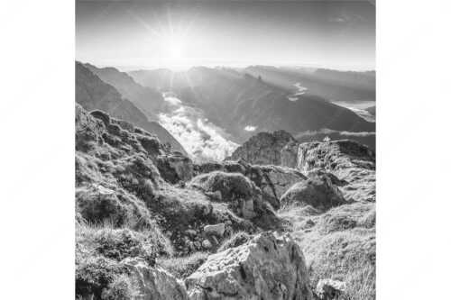 Blick von der Gehrenspitze im Wetterstein übers Leutaschtal in den Sonnenaufgang - Gehrenspitzmorgen - Seitenverhältnis 1:1 - Gehrenspitze mit Leutaschtal - weitere Infos unter https://www.kriner-weiermann.de