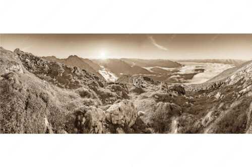 Blick von der Gehrenspitze im Wetterstein übers Leutaschtal in den Sonnenaufgang - Gehrenspitzmorgen - Seitenverhältnis 2,5:1 - Gehrenspitze mit Leutaschtal - weitere Infos unter https://www.kriner-weiermann.de