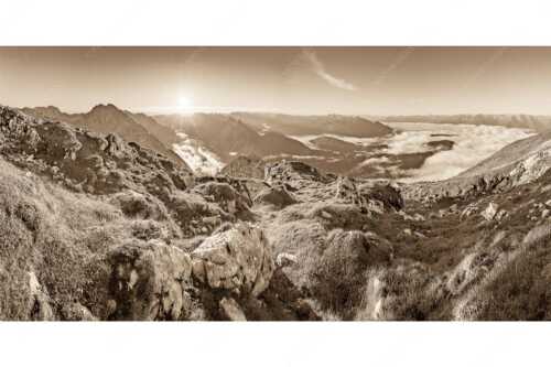 Blick von der Gehrenspitze im Wetterstein übers Leutaschtal in den Sonnenaufgang - Gehrenspitzmorgen - Seitenverhältnis 2:1 - Gehrenspitze mit Leutaschtal - weitere Infos unter https://www.kriner-weiermann.de