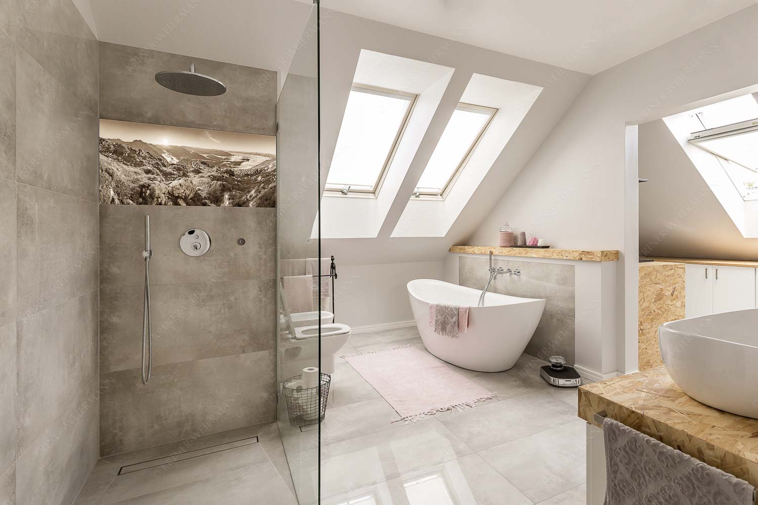 Gehrenspitzmorgen – Größe ca. 100x50cm, Seitenverhältnis 2:1 — Gehrenspitze mit Leutaschtal Blick von der Gehrenspitze im Wetterstein übers Leutaschtal in den Sonnenaufgang - Gehrenspitzmorgen - Größe ca. 100x50cm, Seitenverhältnis 2:1 - Gehrenspitze mit Leutaschtal - weitere Infos unter https://www.kriner-weiermann.de