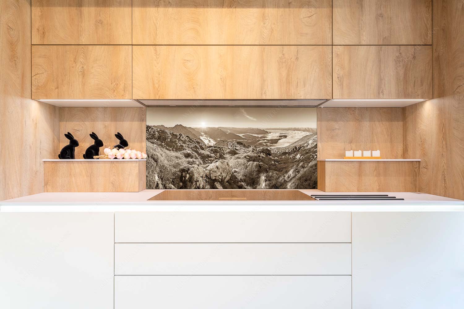 Gehrenspitzmorgen – Größe ca. 120x60cm, Seitenverhältnis 2:1 — Gehrenspitze mit Leutaschtal Blick von der Gehrenspitze im Wetterstein übers Leutaschtal in den Sonnenaufgang - Gehrenspitzmorgen - Größe ca. 120x60cm, Seitenverhältnis 2:1 - Gehrenspitze mit Leutaschtal - weitere Infos unter https://www.kriner-weiermann.de