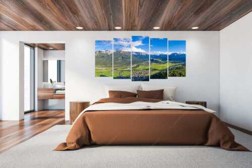 Blick über Oberes Isartal ins Karwendel- und Wettersteingebirge - Gelobtes Land - 5er Split, Größe ca. 200x100cm, Seitenverhältnis 2:1 - Wallgau und Krün im Oberen Isartal - weitere Infos unter https://www.kriner-weiermann.de