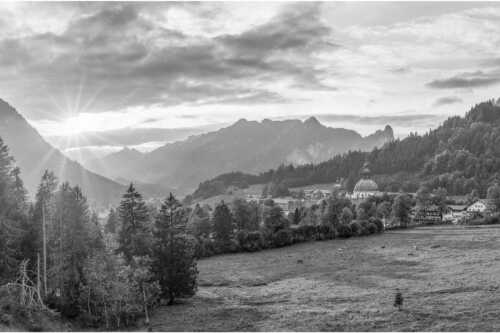 Blick über Kloster Ettal zum Kofel und ins Graswangtal - Gelöbnis - Seitenverhältnis 3:2 - Kloster Ettal mit Sonnenuntergang im Graswangtal - weitere Infos unter https://www.kriner-weiermann.de