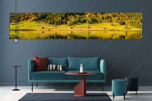Wiesmahtstadel am Geroldsee - Geroldseestadel - Größe ca. 350x70cm, Seitenverhältnis 5:1 - Herbst am Geroldsee - weitere Infos unter https://www.kriner-weiermann.de