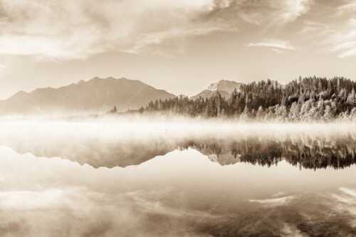 Sommermorgen am Barmsee mit Soiern- und Karwendelgebirge - Gespiegelt - Seitenverhältnis 3:2 - Spiegelung am Barmsee mit Soierngebirge - weitere Infos unter https://www.kriner-weiermann.de