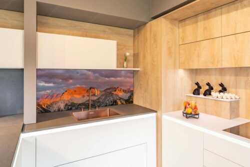 Warmes letztes Tageslicht an der Soiernspitze und im Soierngebirge - Gewaltig - Größe ca. 150x60cm, Seitenverhältnis 2,5:1 - Grandiose Abendstimmung im Soierngebirge - weitere Infos unter https://www.kriner-weiermann.de