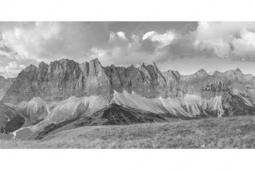 Sonnenaufgang mit Lalidererkette im Karwendel - Goldene Kette - Seitenverhältnis 2:1 - Karwendel Hauptkamm mit Laliderer - weitere Infos unter https://www.kriner-weiermann.de