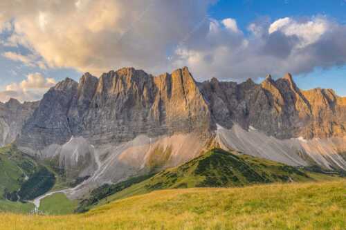 Sonnenaufgang mit Lalidererkette im Karwendel - Goldene Kette - Seitenverhältnis 3:2 - Karwendel Hauptkamm mit Laliderer - weitere Infos unter https://www.kriner-weiermann.de
