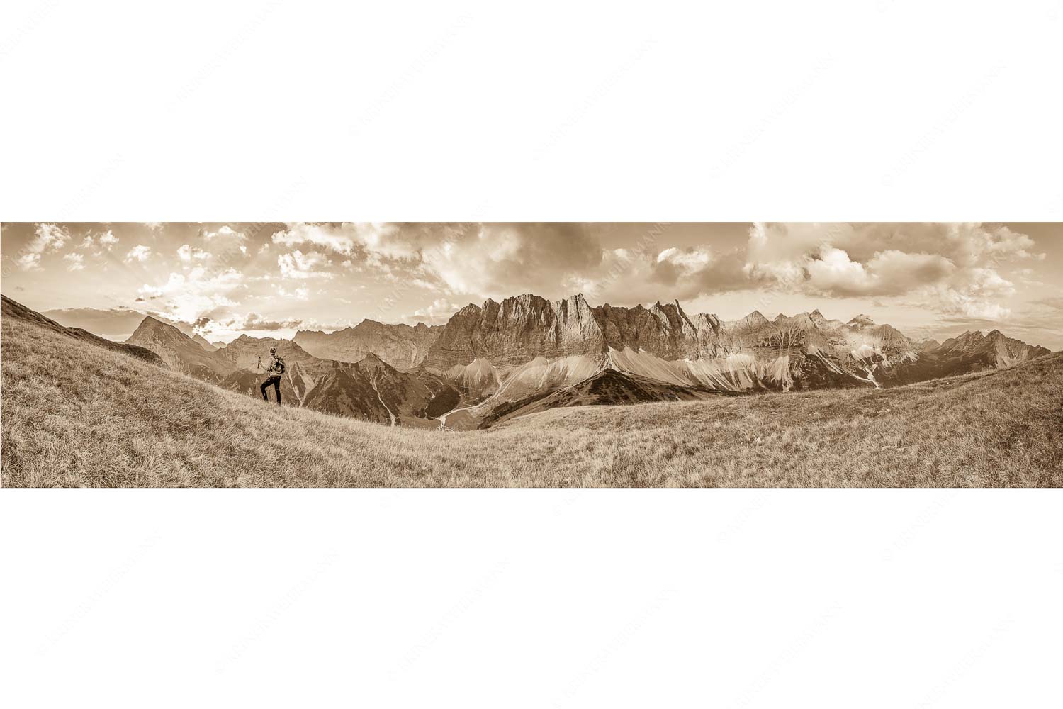 Goldene Kette – Seitenverhältnis 4:1 — Karwendel Hauptkamm mit Laliderer Sonnenaufgang mit Lalidererkette im Karwendel
