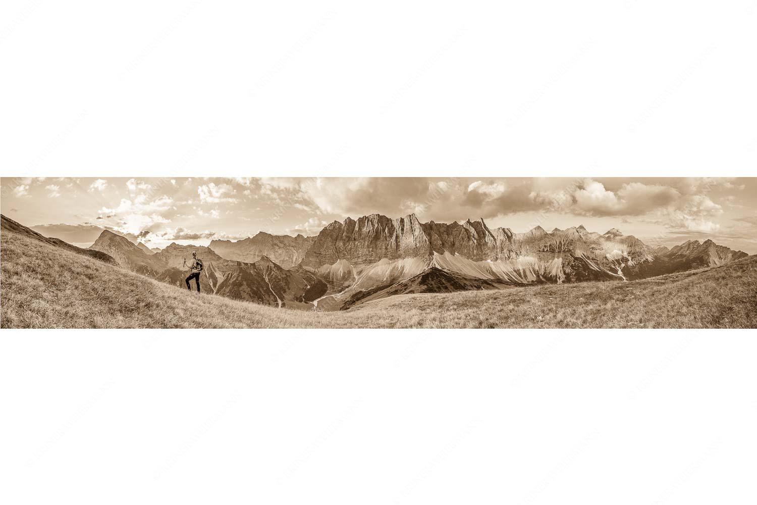 Goldene Kette – Seitenverhältnis 5:1 — Karwendel Hauptkamm mit Laliderer Sonnenaufgang mit Lalidererkette im Karwendel