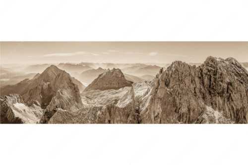 Dreitorspitzen mit Meilerhütte, Öfeleköpfe und Wettersteingrat im Wettersteingebirge - Grate - Seitenverhältnis 3:1 - Dreitorspitze Meilerhütte und Wettersteingrat - weitere Infos unter https://www.kriner-weiermann.de