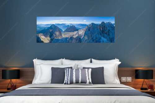 Dreitorspitzen mit Meilerhütte, Öfeleköpfe und Wettersteingrat im Wettersteingebirge - Grate - Größe ca. 180x60cm, Seitenverhältnis 3:1 - Dreitorspitze Meilerhütte und Wettersteingrat - weitere Infos unter https://www.kriner-weiermann.de