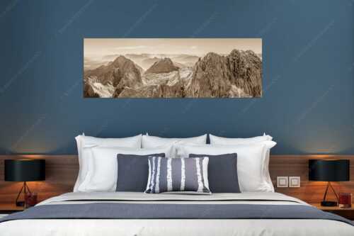 Dreitorspitzen mit Meilerhütte, Öfeleköpfe und Wettersteingrat im Wettersteingebirge - Grate - Größe ca. 180x60cm, Seitenverhältnis 3:1 - Dreitorspitze Meilerhütte und Wettersteingrat - weitere Infos unter https://www.kriner-weiermann.de