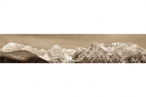 Wörner, Tiefkar und Westliche Karwendelspitze im Abendlicht - Gute Bekannte - Seitenverhältnis 5:1 - Karwendelgebirge bei Mittenwald - weitere Infos unter https://www.kriner-weiermann.de