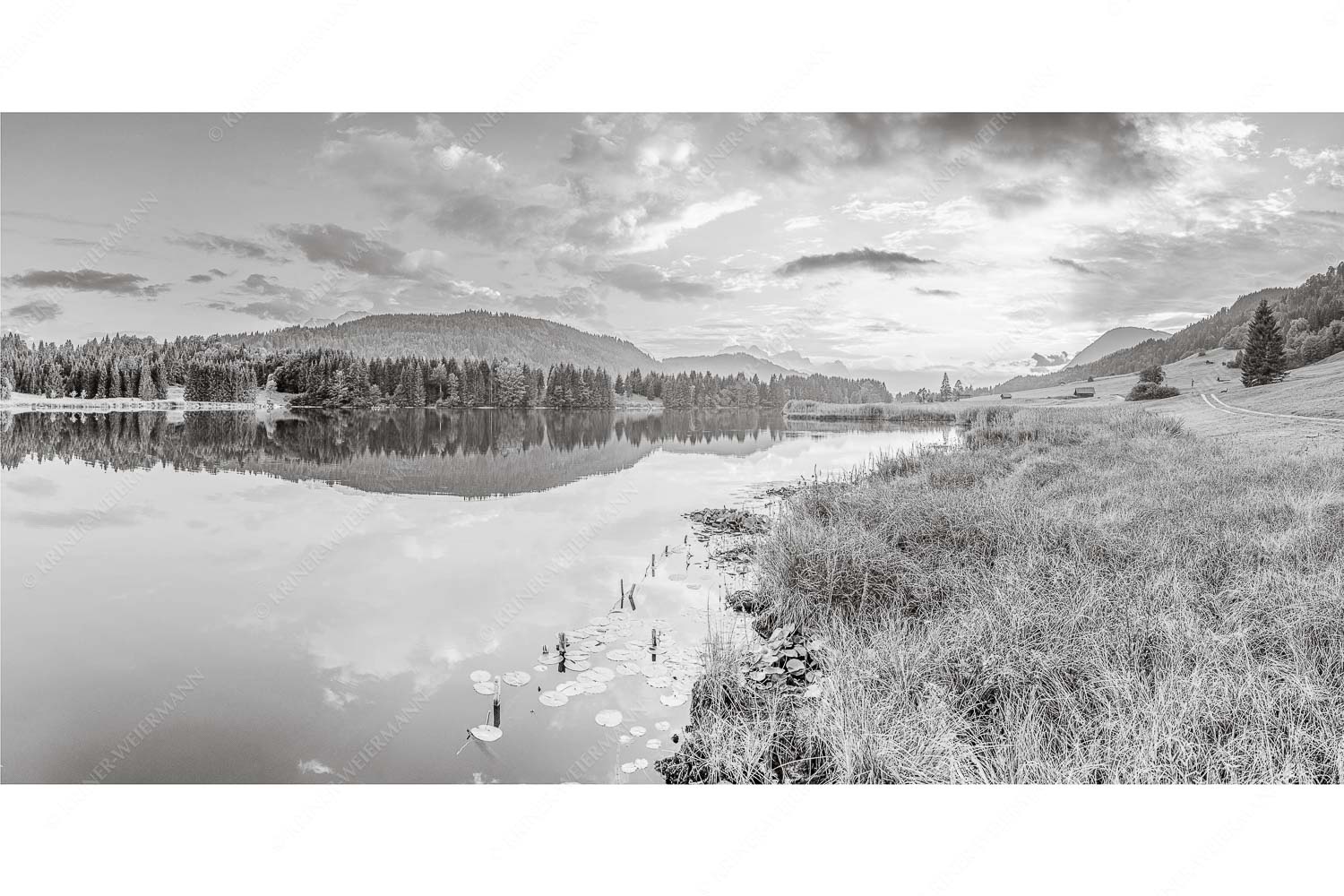 Harmonie – Seitenverhältnis 2:1 — Abendstimmung am Geroldsee Sonnenuntergang am Geroldsee mit Wettertstein und Wank