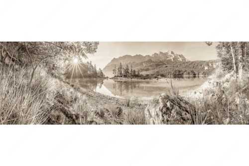 Blick über Eibsee zur Zugspitze im Wettersteingebirge - Heimliche Bucht - Seitenverhältnis 3:1 - Sonnenaufgang am Eibsee mit Zugspitze - weitere Infos unter https://www.kriner-weiermann.de