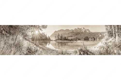 Blick über Eibsee zur Zugspitze im Wettersteingebirge - Heimliche Bucht - Seitenverhältnis 4:1 - Sonnenaufgang am Eibsee mit Zugspitze - weitere Infos unter https://www.kriner-weiermann.de