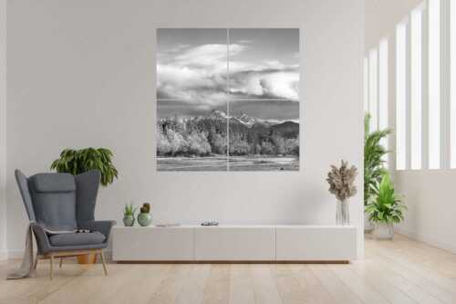 Blick über die Isar zu den Arnspitzen - Heimliches Wahrzeichen - 4er Split, Größe ca. 180x180cm, Seitenverhältnis 1:1 - Isar mit den drei Arnspitzen - weitere Infos unter https://www.kriner-weiermann.de