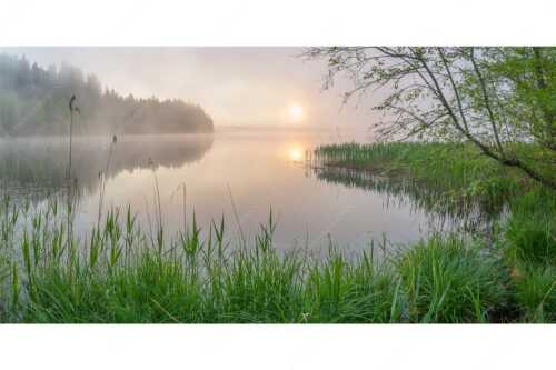 Morgentliche Nebelstimmung am Barmsee bei Krün - Hinterm See - Seitenverhältnis 2:1 - Nebelstimmung am Barmsee - weitere Infos unter https://www.kriner-weiermann.de