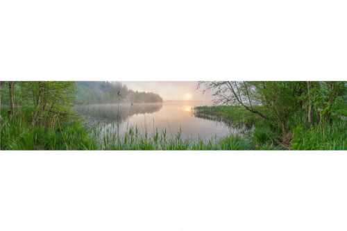 Morgentliche Nebelstimmung am Barmsee bei Krün - Hinterm See - Seitenverhältnis 5:1 - Nebelstimmung am Barmsee - weitere Infos unter https://www.kriner-weiermann.de