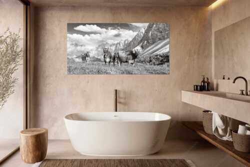 Jungvieh am Hochalmsattel im Karwendel mit Lalidererwand im Hintergrund - Hochalm II - Größe ca. 180x90cm, Seitenverhältnis 2:1 - Junge Kühe mit Laliderer im Karwendel - weitere Infos unter https://www.kriner-weiermann.de