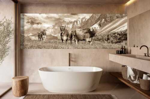 Jungvieh am Hochalmsattel im Karwendel mit Lalidererwand im Hintergrund - Hochalm II - Größe ca. 300x100cm, Seitenverhältnis 3:1 - Junge Kühe mit Laliderer im Karwendel - weitere Infos unter https://www.kriner-weiermann.de