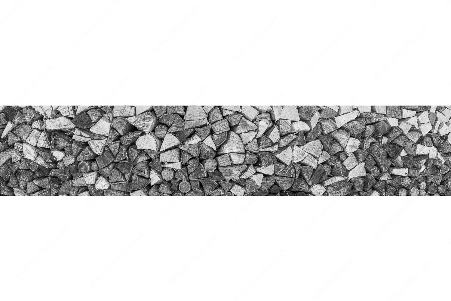 Aufgerichteter Holzhaufen