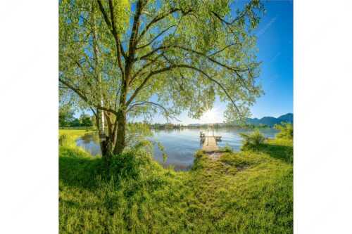 Blick über den Kochelsee in den Sonnenaufgang - Immer wieder geht die Sonne auf - Seitenverhältnis 1:1 - Kochelsee - weitere Infos unter https://www.kriner-weiermann.de