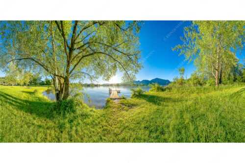 Blick über den Kochelsee in den Sonnenaufgang - Immer wieder geht die Sonne auf - Seitenverhältnis 2:1 - Kochelsee - weitere Infos unter https://www.kriner-weiermann.de